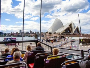 Open Top Explorer Bus tour in Sydney with the Sydney Opera House